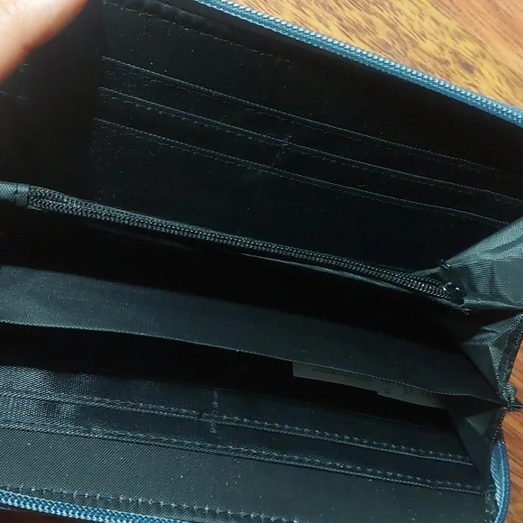 Wallet - Picture 5 of 6
